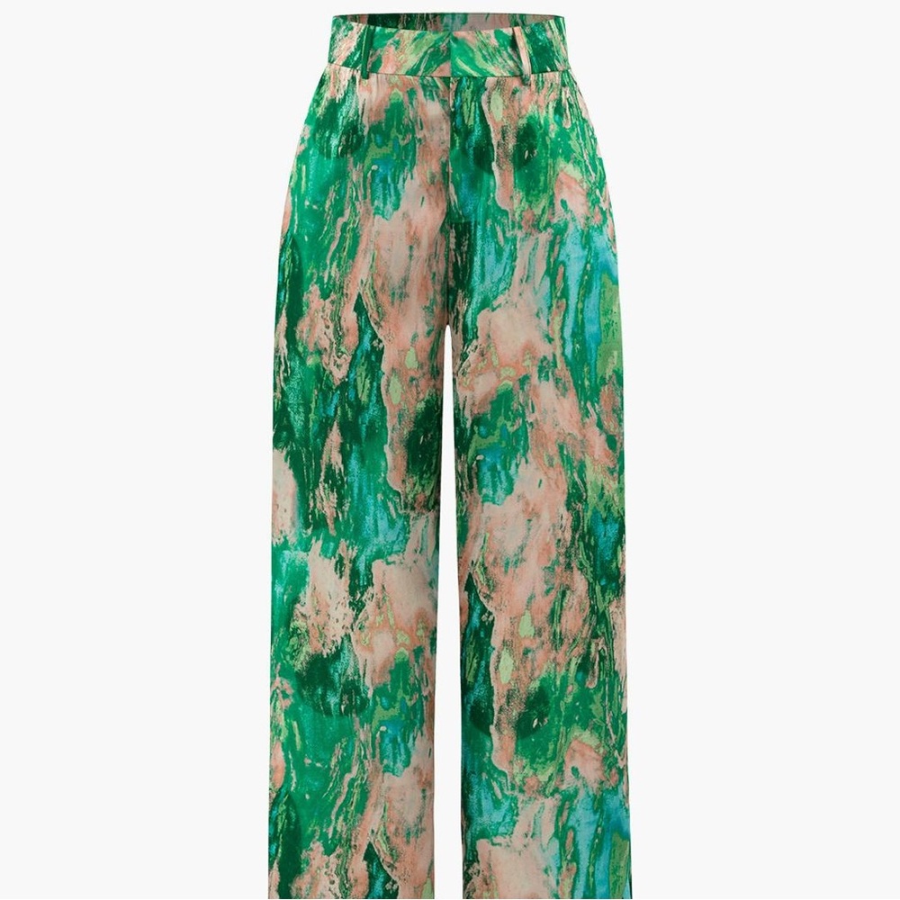 White Lotus Vibes…MARBLE PRINT FULL LENGTH PANTS MEDIUM